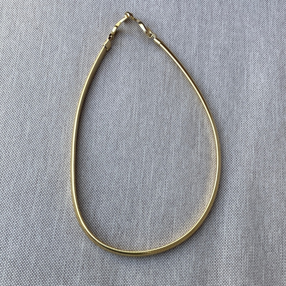 3 for $20 | Vintage thick serpentine gold toned necklace